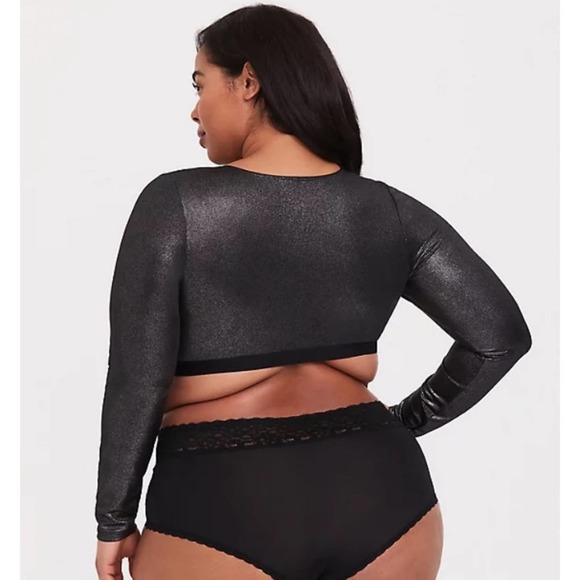 NWOT Torrid Silver metallic long sleeve under it all crop top 3x - Picture 2 of 7